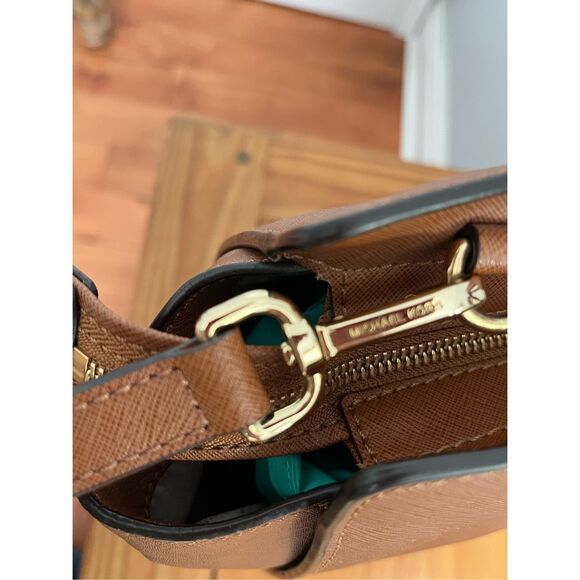 Michael Kors Large Saffiano Leather Selma Satchel Handbag Luggage Brown - Picture 8 of 16